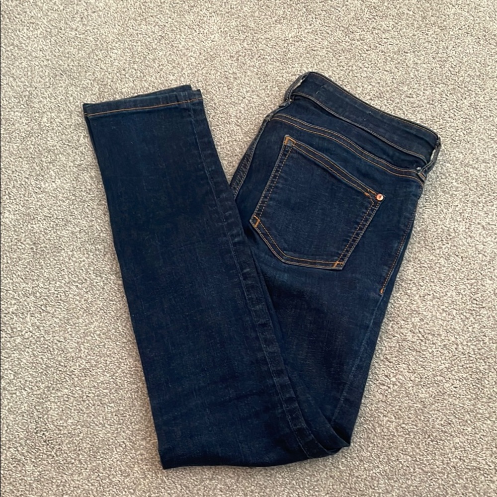 Blue Skinny Jeans with Classic Style